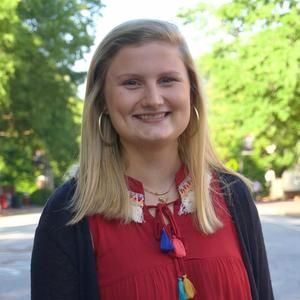 Meet your Posher, Anne peyre